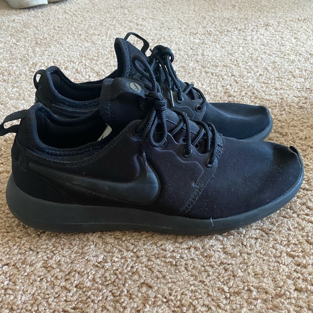 Men’s Nike All Black Sneaker